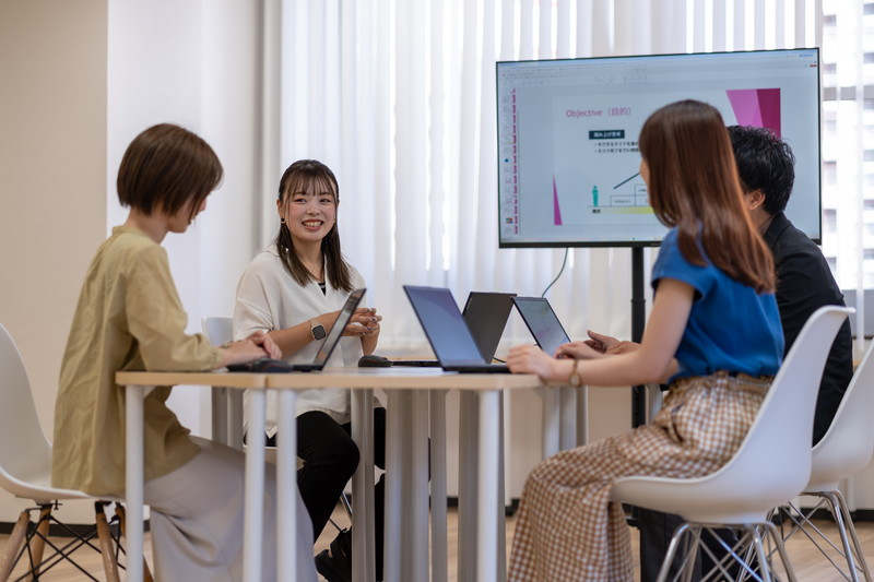 中途採用募集中のサンクスラボのMTG